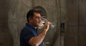 Marcelo Retamal, el enólogo que se atrevió a sacar del molde el vino de Chile
